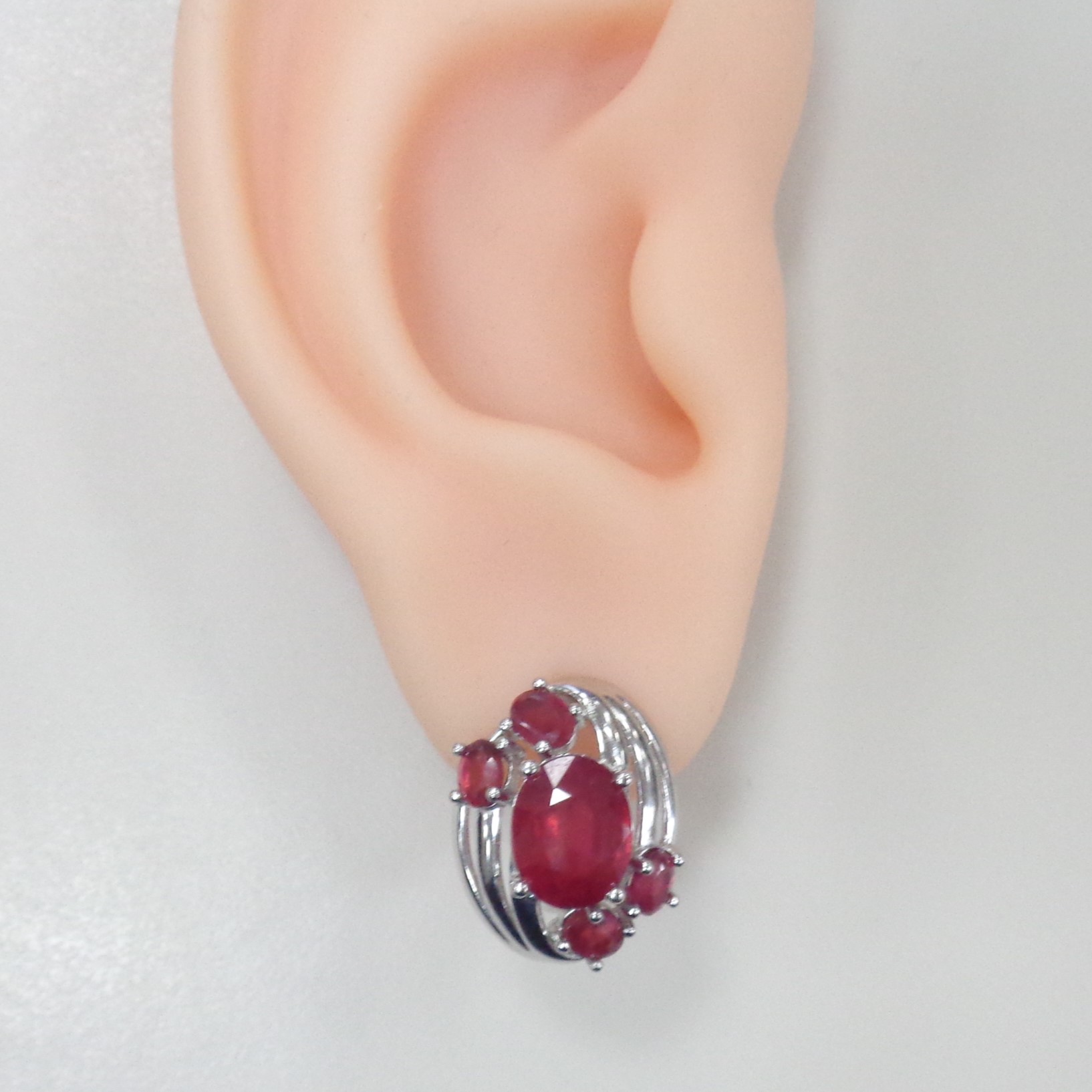 Серебряные серьги с рубинами